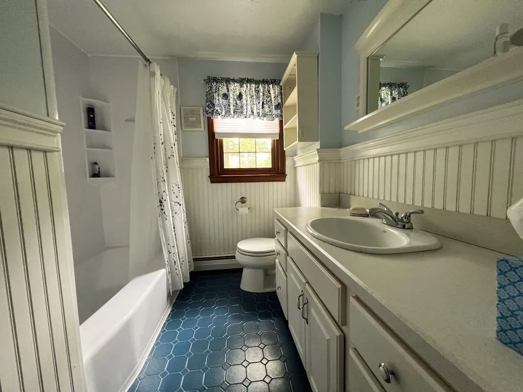 6 Westhill Drive Nashua NH 03062