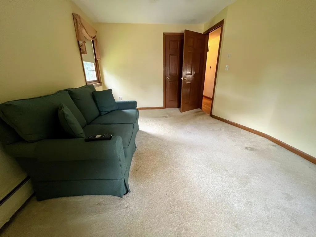 6 Westhill Drive Nashua NH 03062