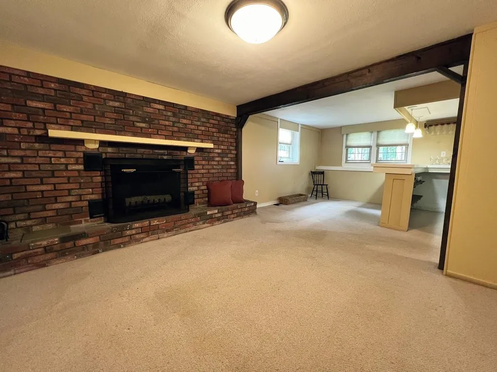 6 Westhill Drive Nashua NH 03062