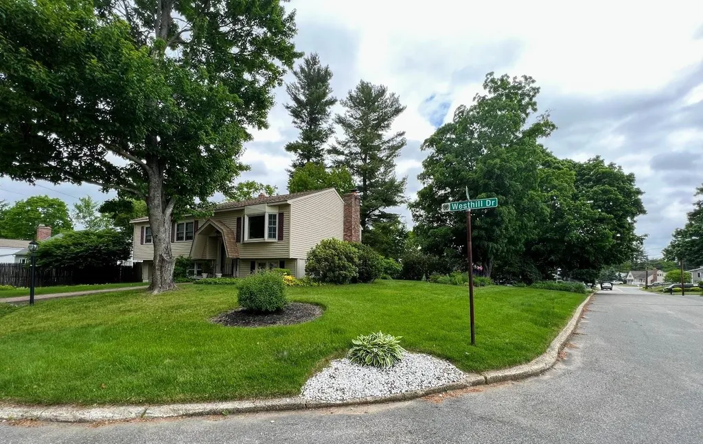 6 Westhill Drive Nashua NH 03062