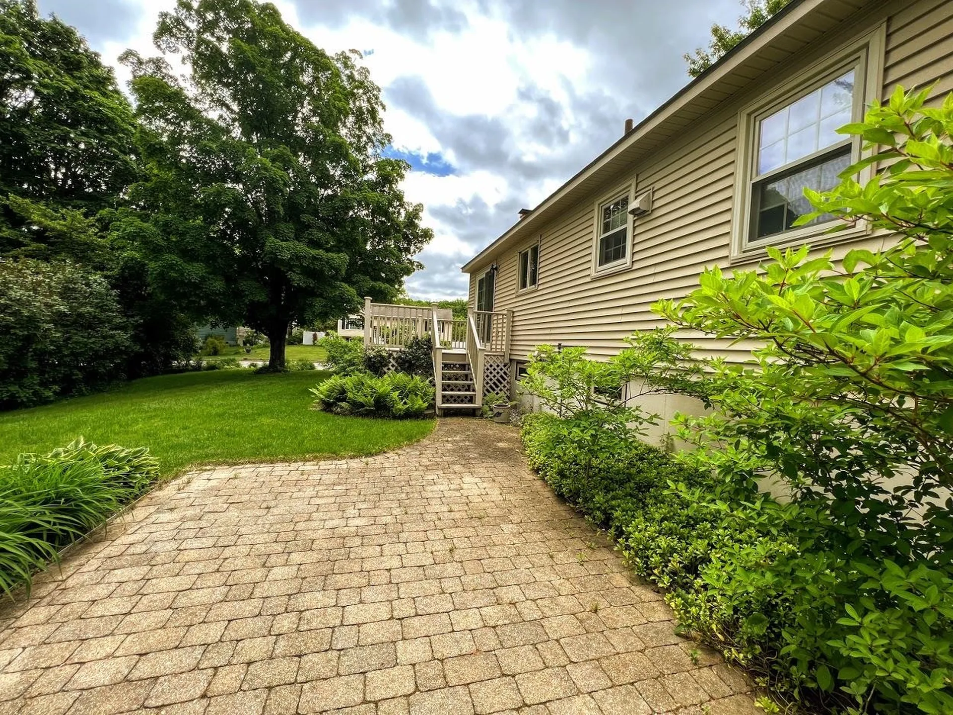 6 Westhill Drive Nashua NH 03062