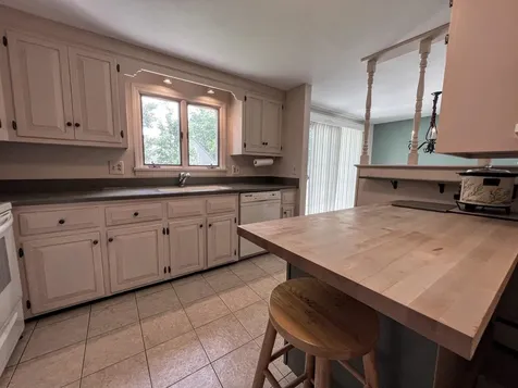 6 Westhill Drive Nashua NH 03062