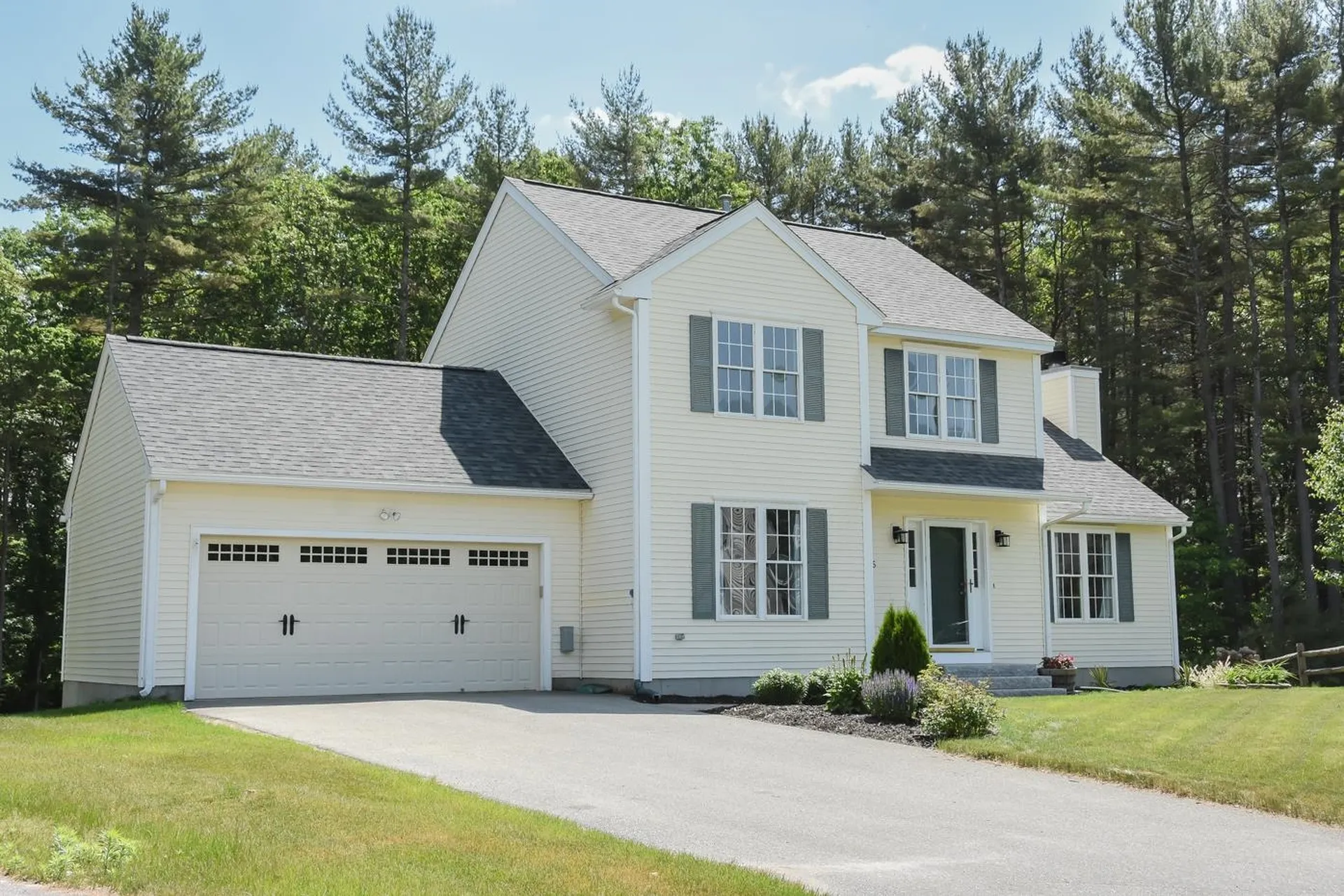 5 Findlay Way Merrimack NH 03054