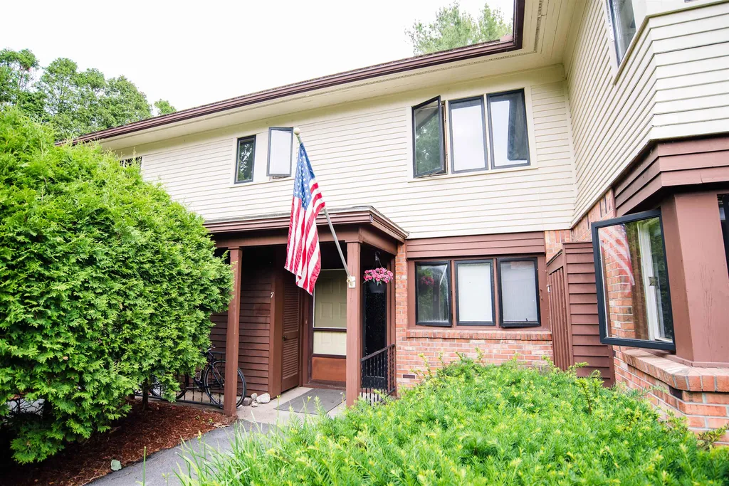 7 Wrisley Court Essex VT 05452