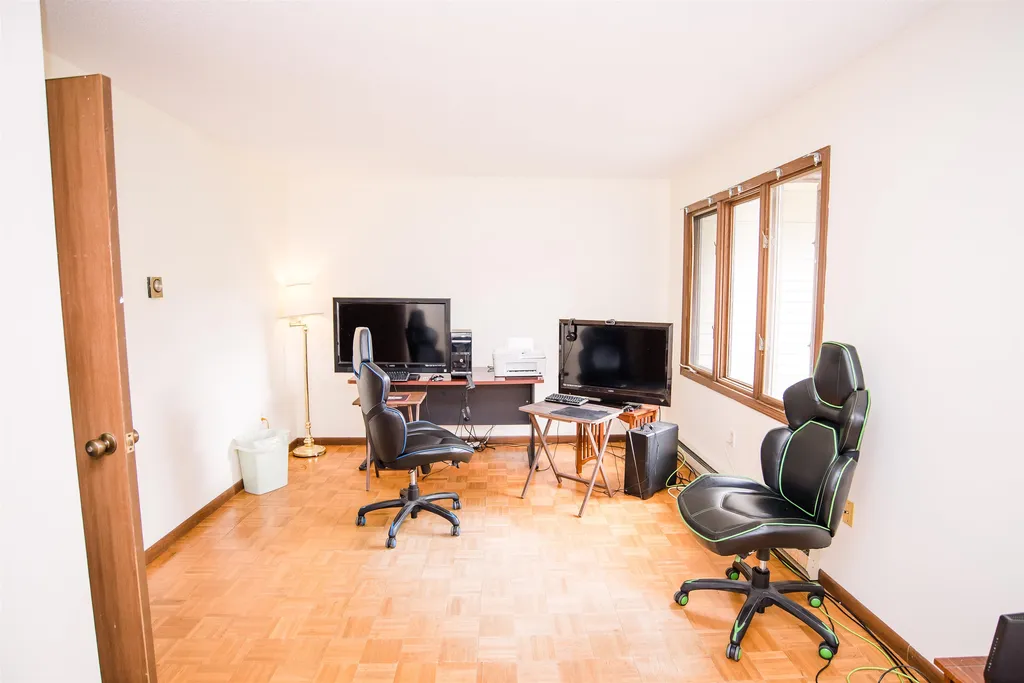 7 Wrisley Court Essex VT 05452