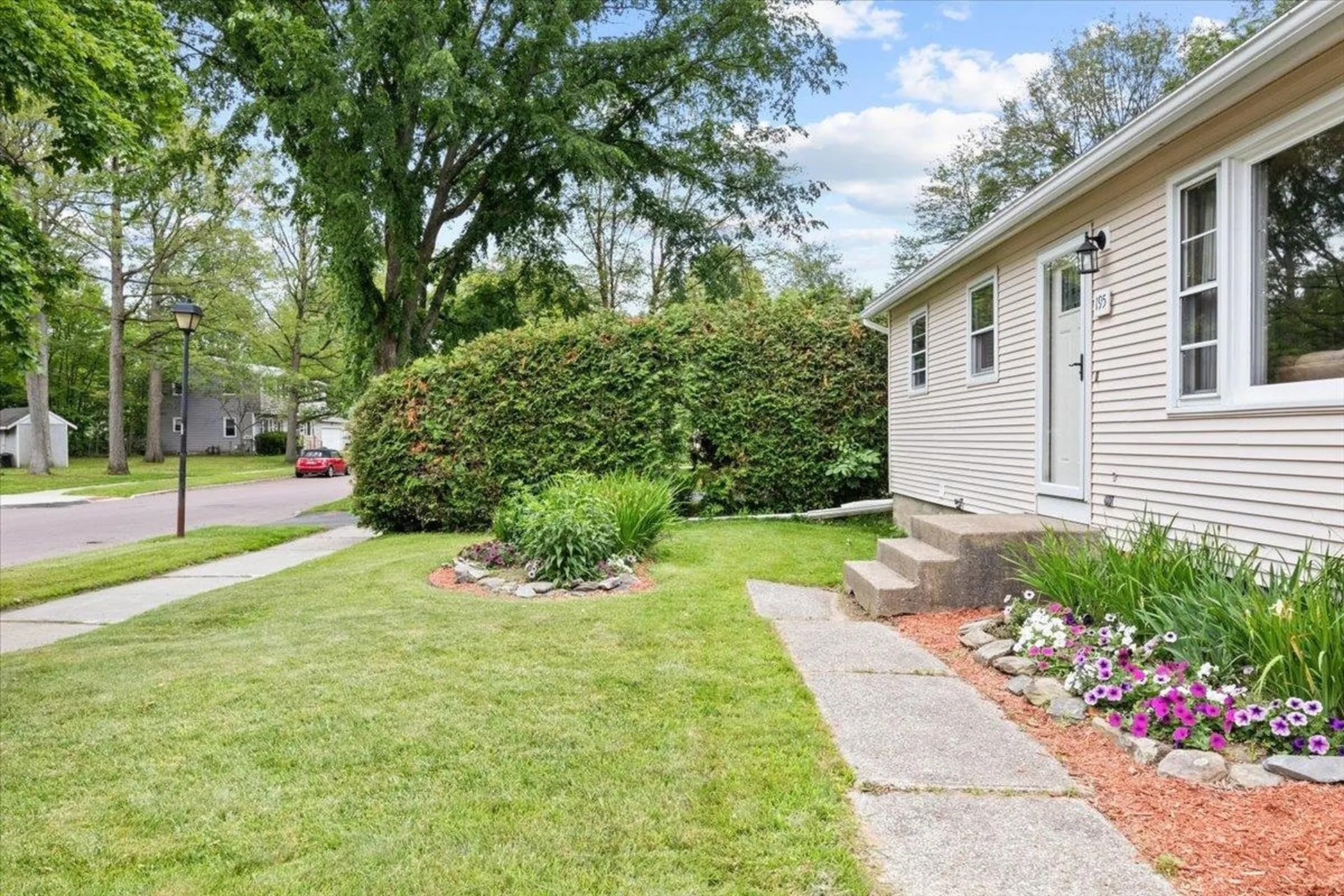195 James Avenue Burlington VT 05408