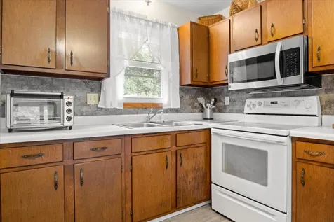 195 James Avenue Burlington VT 05408