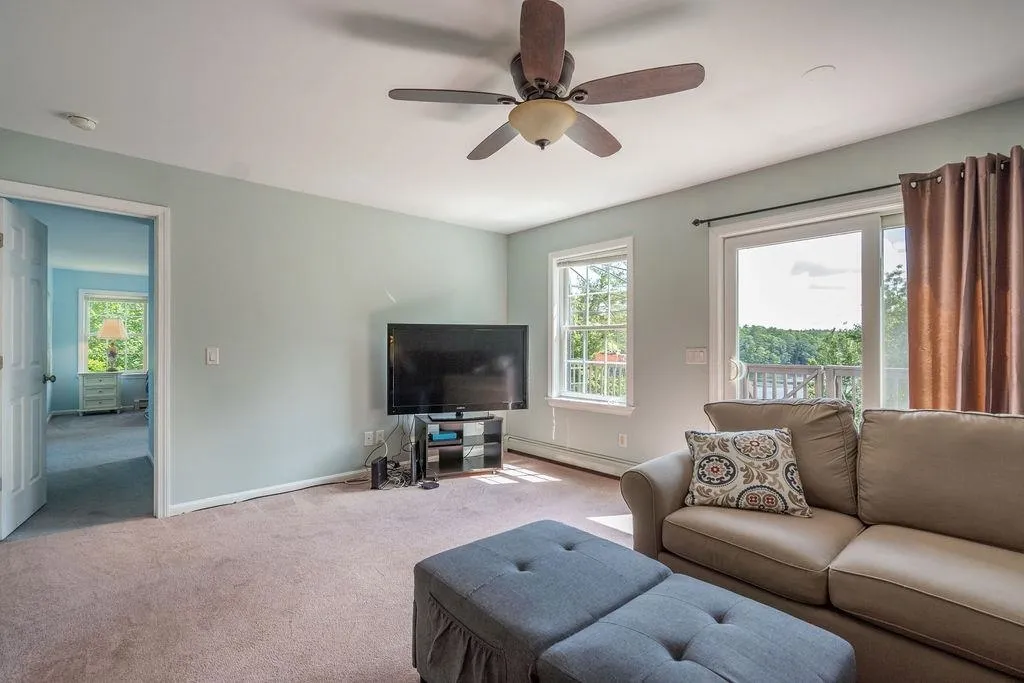 17 Vista Way Barrington NH 03825