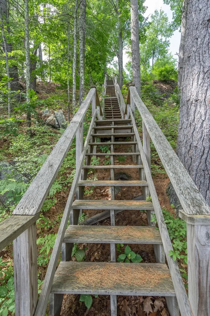 17 Vista Way Barrington NH 03825