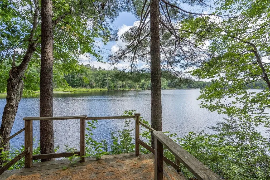 17 Vista Way Barrington NH 03825