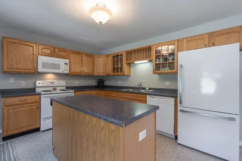 17 Vista Way Barrington NH 03825