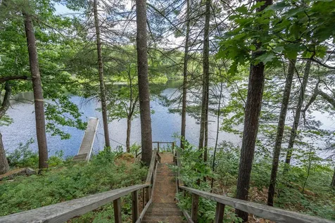 17 Vista Way Barrington NH 03825