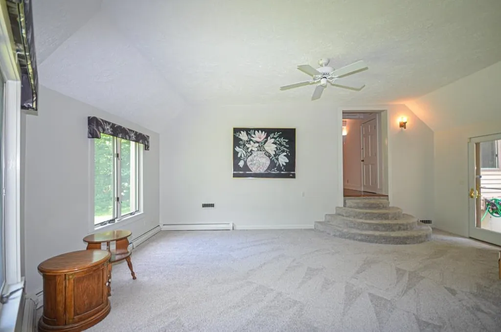 18 Tonga Drive Bow NH 03304