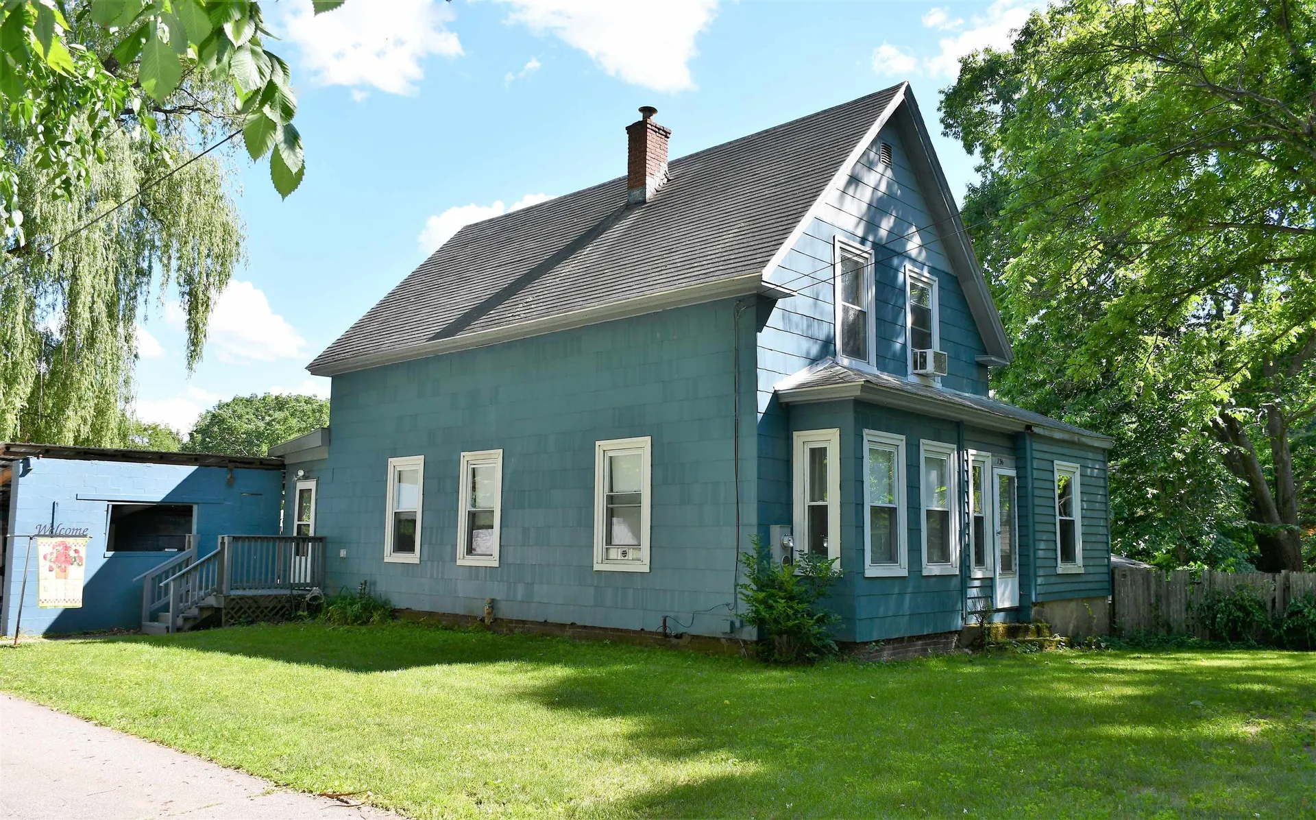 736 Douglas Street Manchester NH 03102-0000