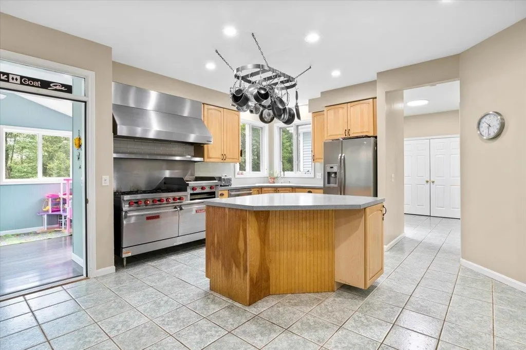 11 Sydney Drive Essex VT 05452