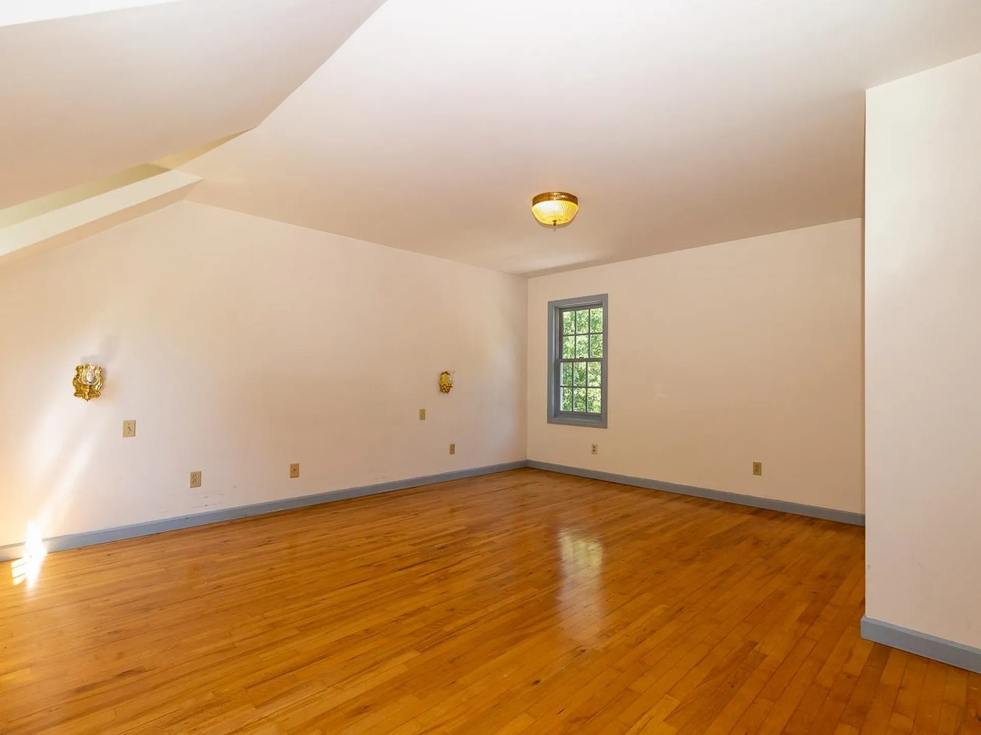 29 Riverside Farm Drive Lee NH 03861