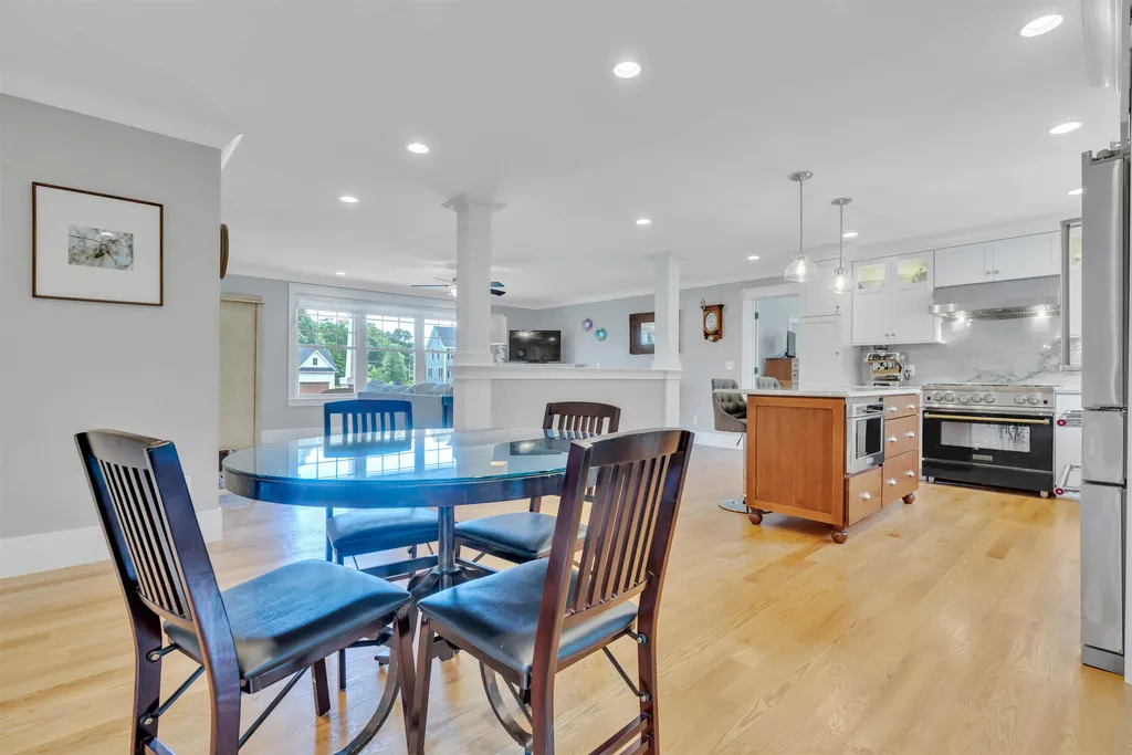 6 Tannery Way Kensington NH 03833