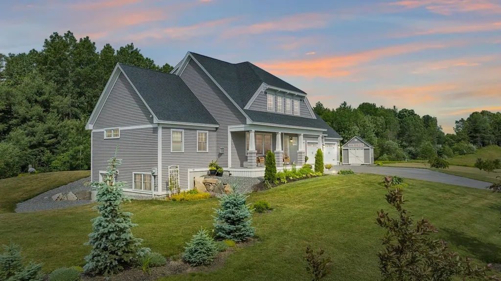 6 Tannery Way Kensington NH 03833