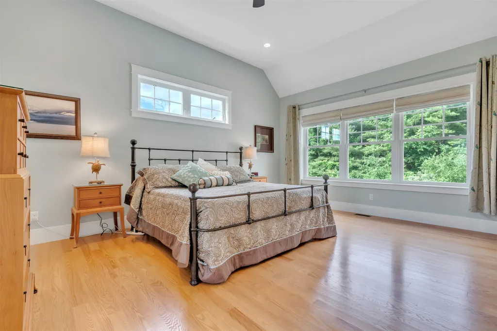 6 Tannery Way Kensington NH 03833