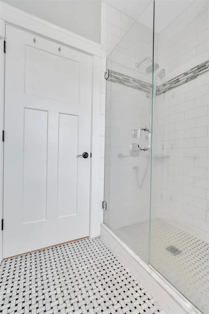 6 Tannery Way Kensington NH 03833