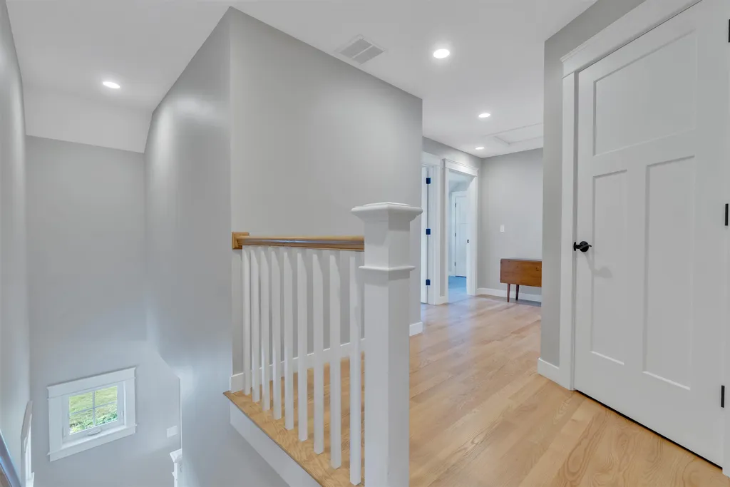 6 Tannery Way Kensington NH 03833