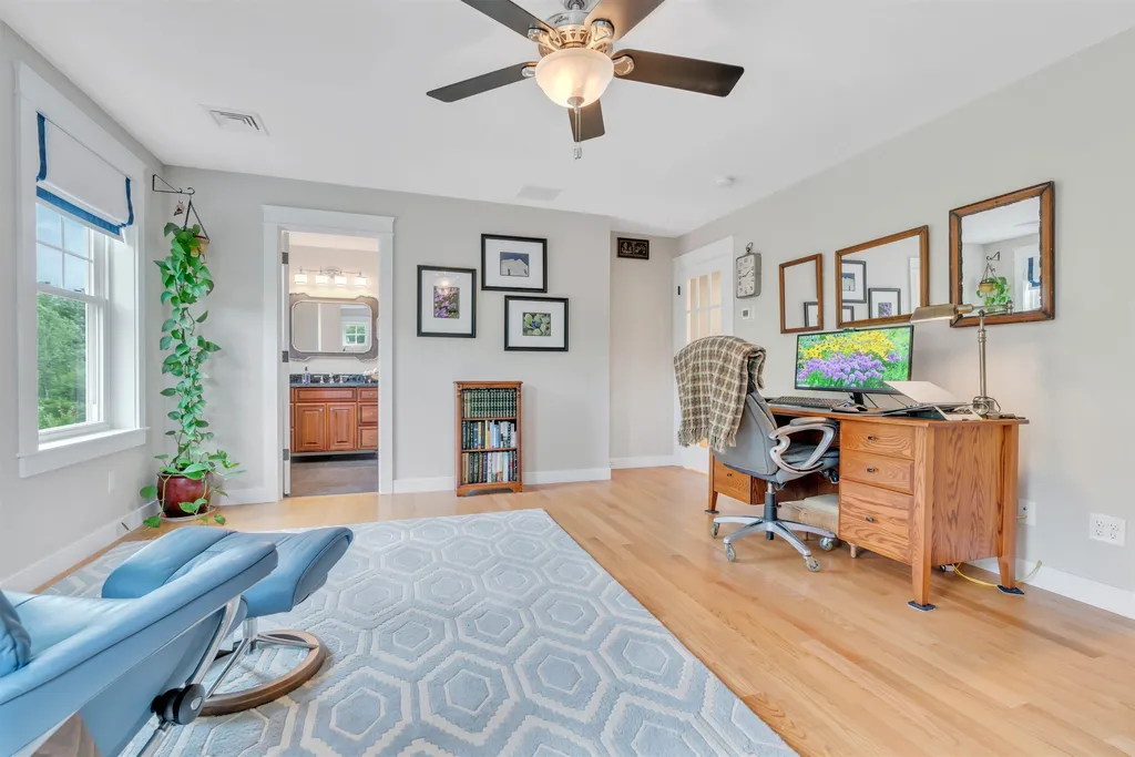 6 Tannery Way Kensington NH 03833