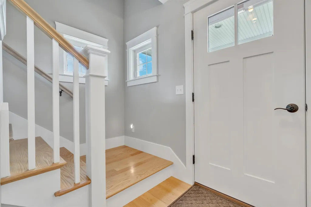 6 Tannery Way Kensington NH 03833