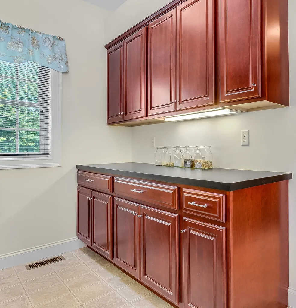 50 Overton Road Windham NH 03087