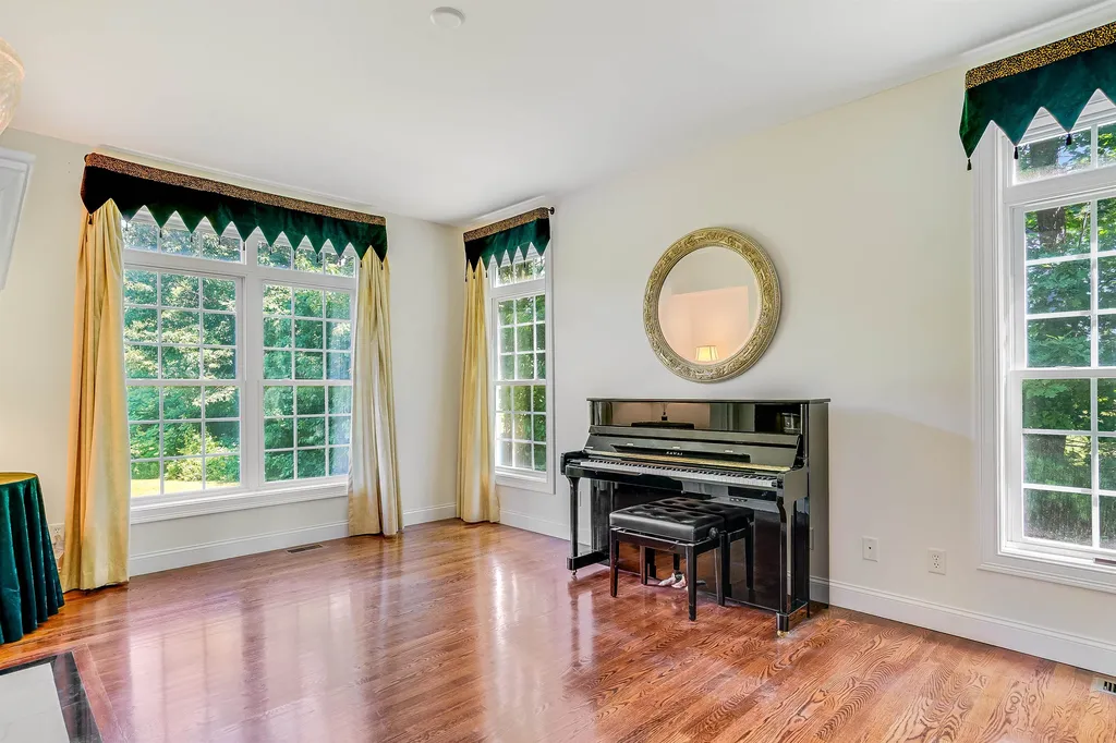 50 Overton Road Windham NH 03087