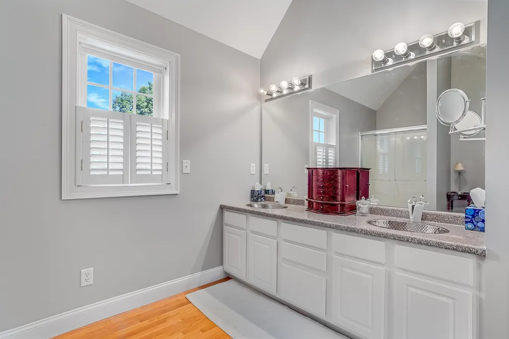 50 Overton Road Windham NH 03087
