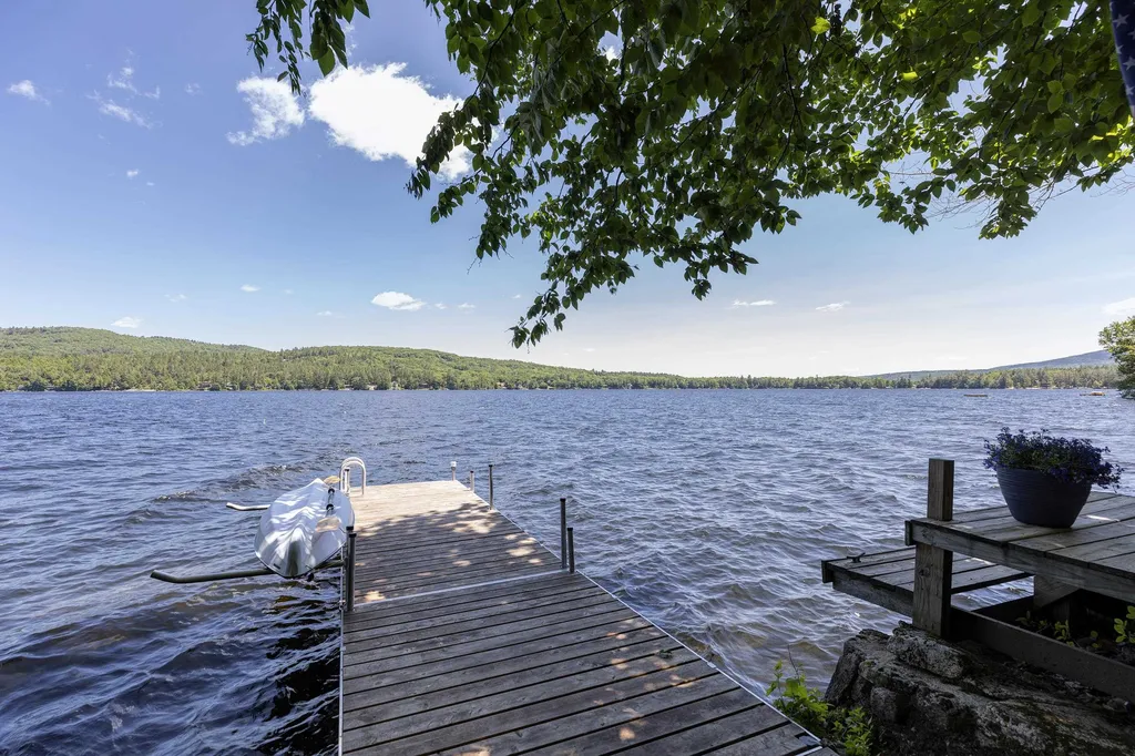 534 Bunker Road New London NH 03257