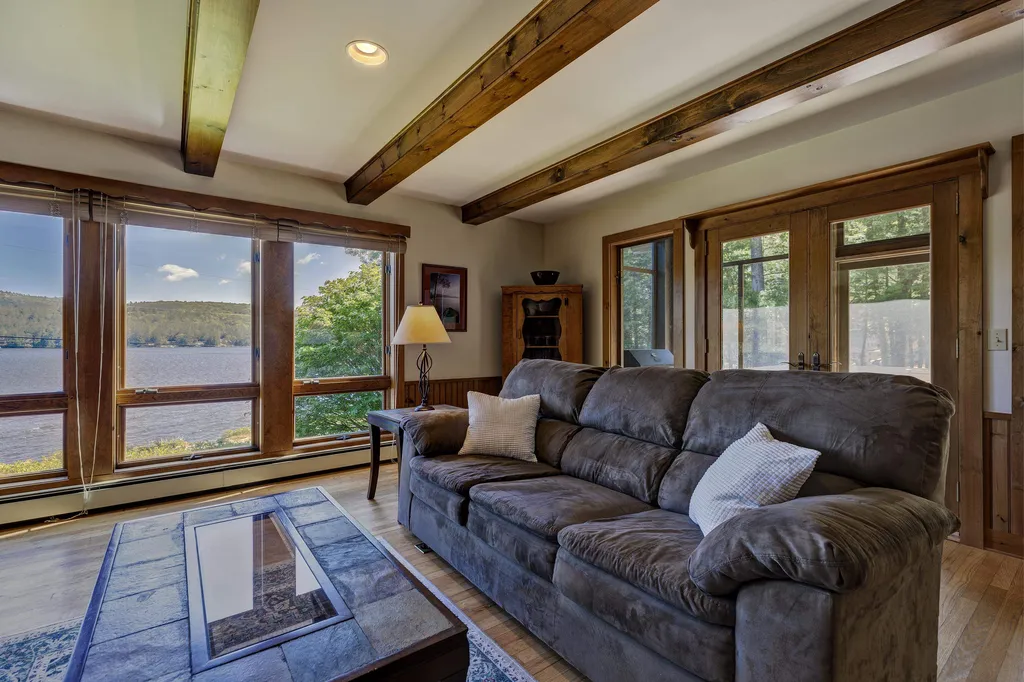 534 Bunker Road New London NH 03257