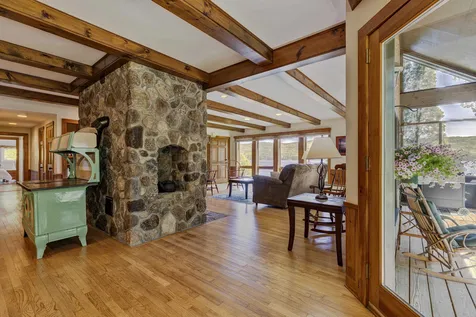 534 Bunker Road New London NH 03257