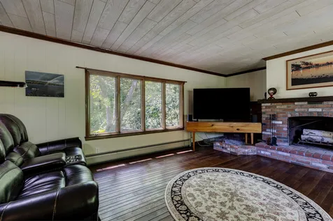534 Bunker Road New London NH 03257