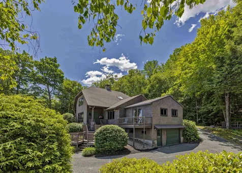 534 Bunker Road New London NH 03257