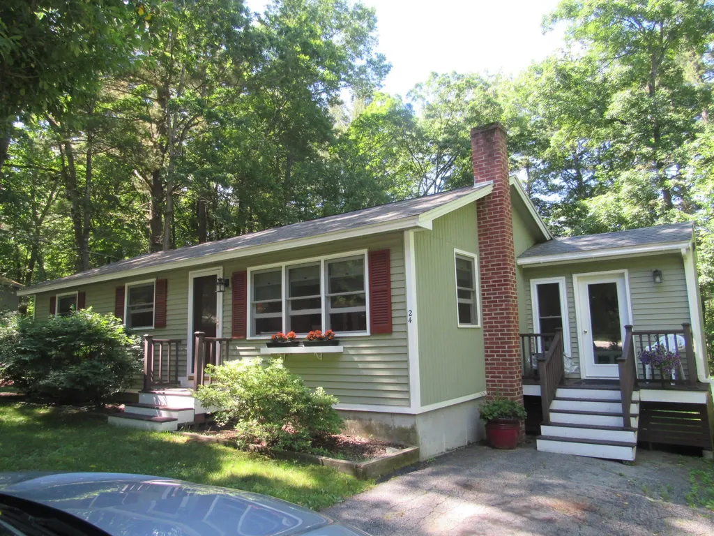 24 Waterville Drive Merrimack NH 03054