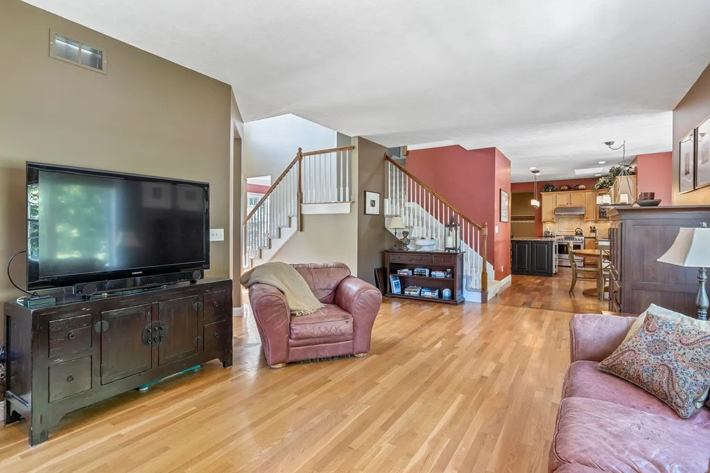 12 Artemis Road Salem NH 03079