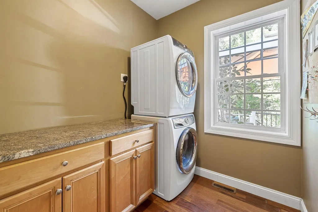 12 Artemis Road Salem NH 03079
