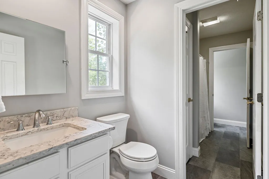 12 Artemis Road Salem NH 03079
