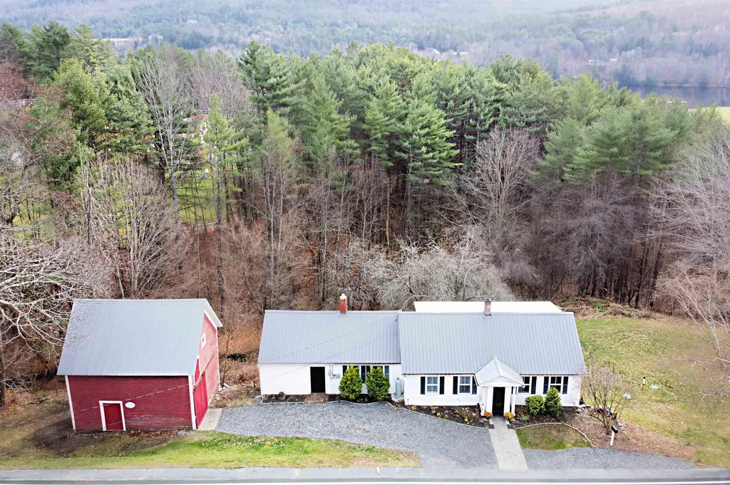 1711 Route 5 South Barnet VT 05821