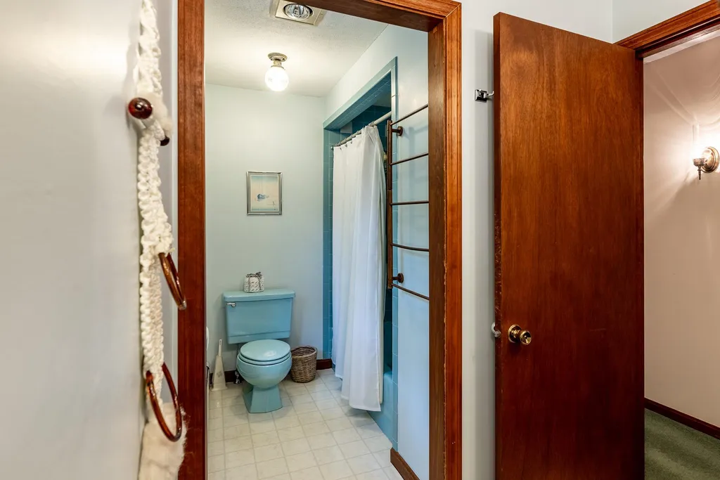 1049 Vt Route 244 Fairlee VT 05045