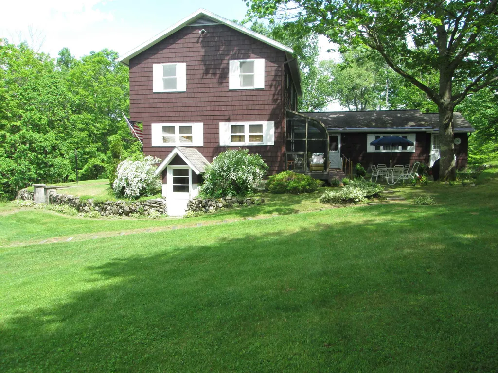 1049 Vt Route 244 Fairlee VT 05045