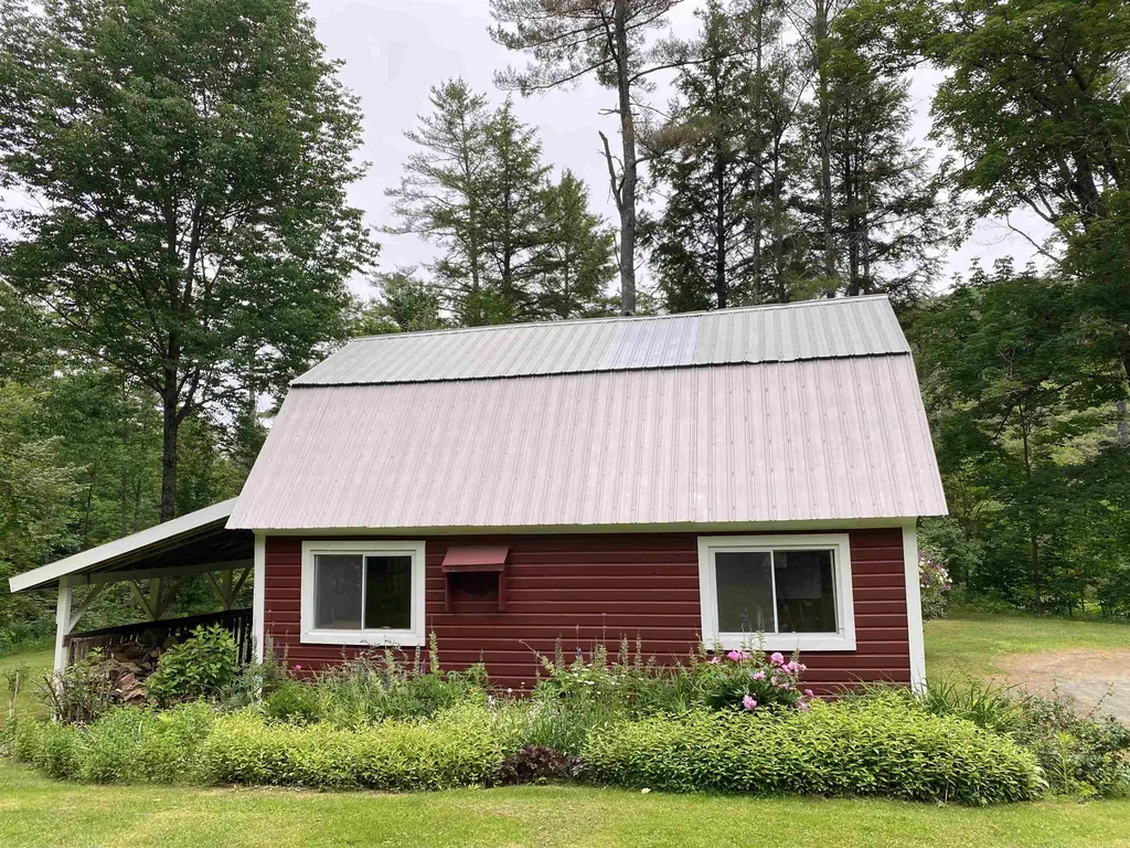 1049 Vt Route 244 Fairlee VT 05045