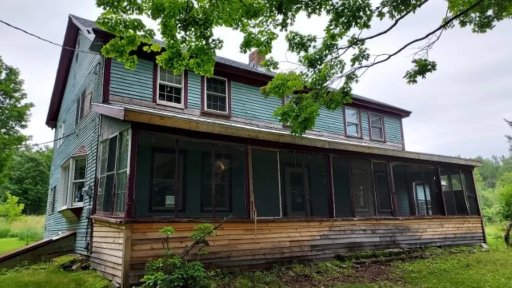 272 Old Newport Road Claremont NH 03743