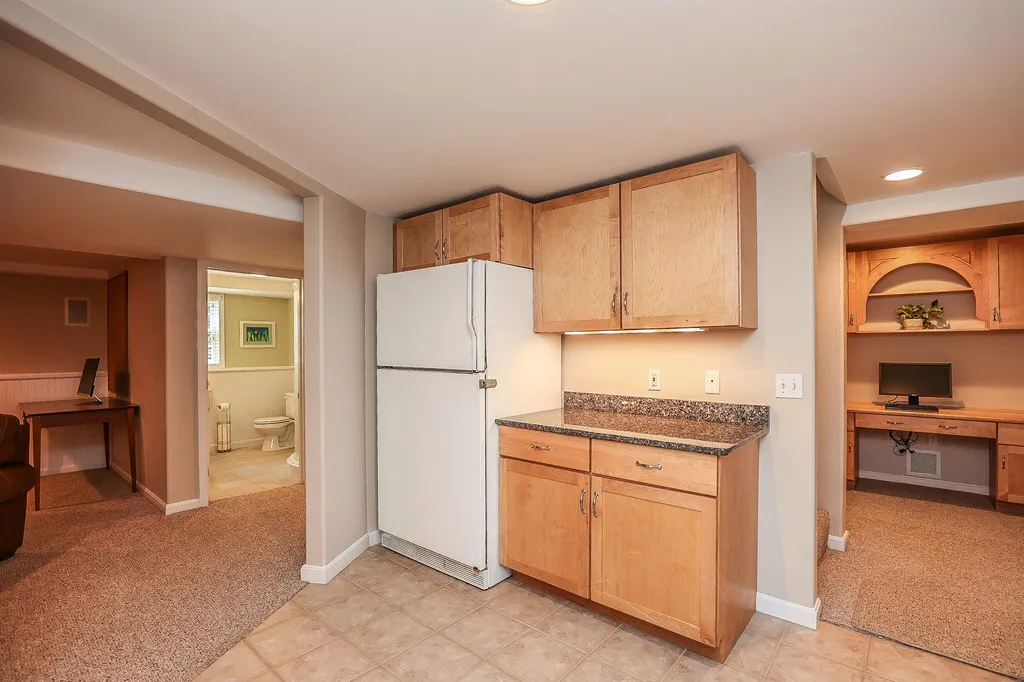 1 Fieldstone Drive Bedford NH 03110