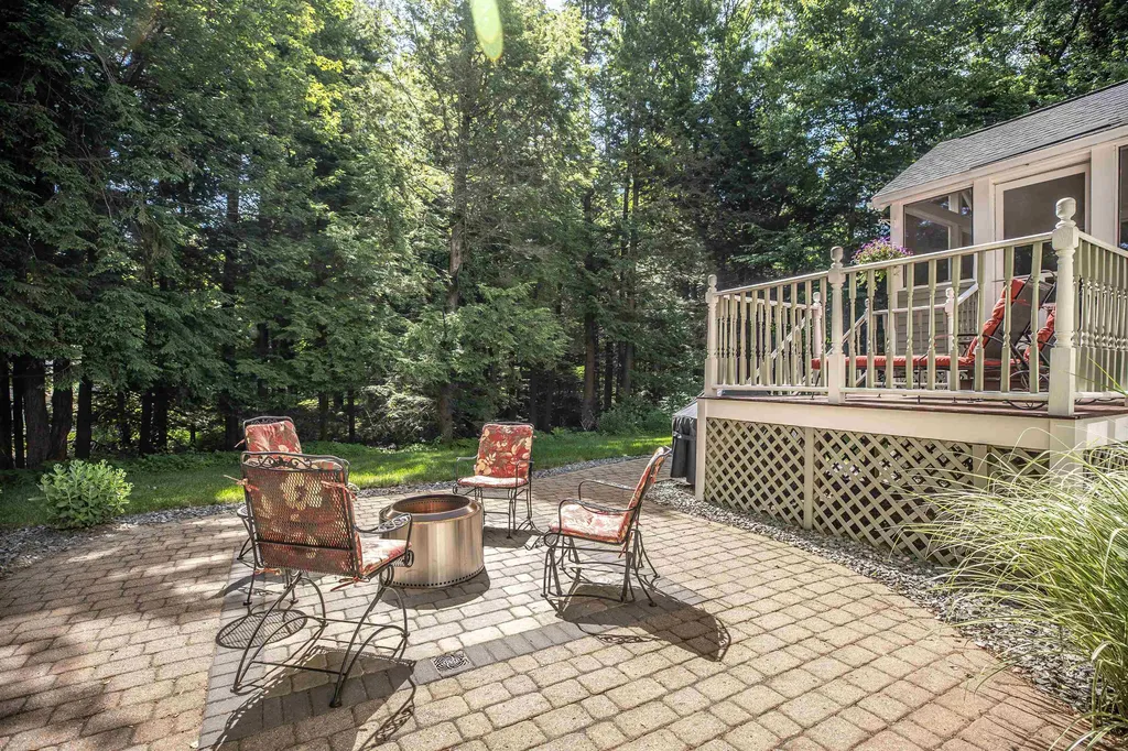 1 Fieldstone Drive Bedford NH 03110