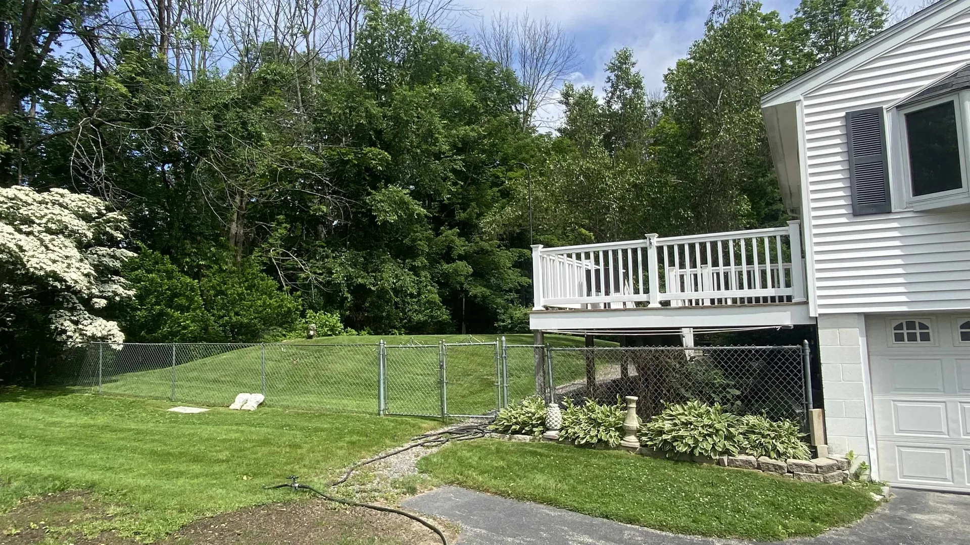 32 Bradford Drive Salem NH 03079