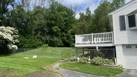 32 Bradford Drive Salem NH 03079