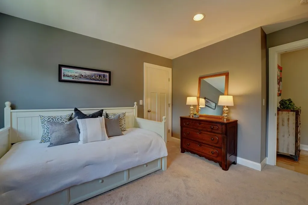 110 Clinton Street Portsmouth NH 03801