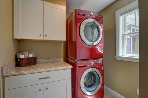 110 Clinton Street Portsmouth NH 03801